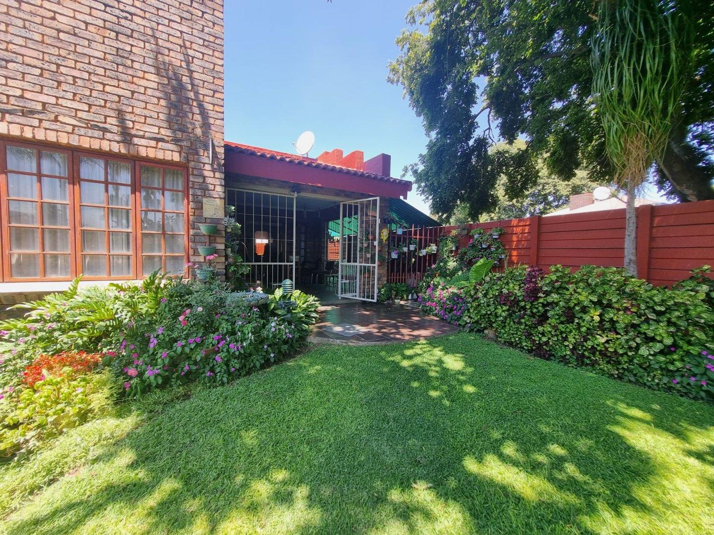 3 Bedroom House for sale in Daspoort P24114124989