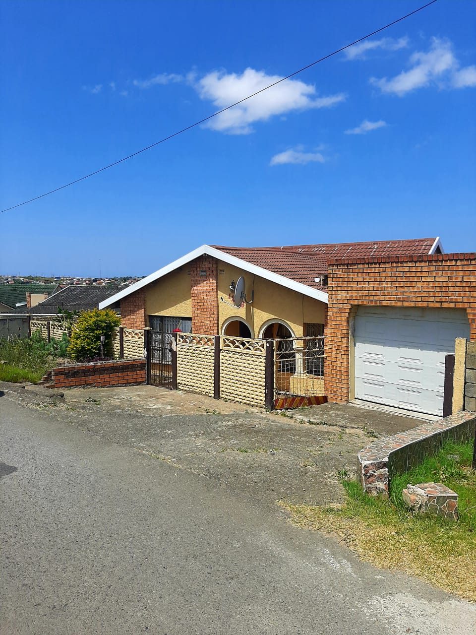 6 Bedroom House for sale in Mdantsane Nu 13 P24114126174