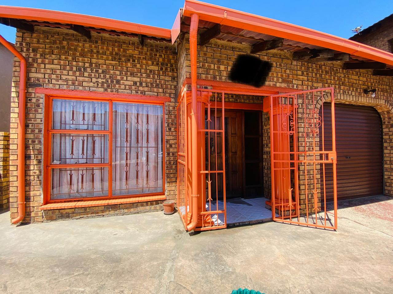 3 Bedroom House for sale in Ackerville P24114126773