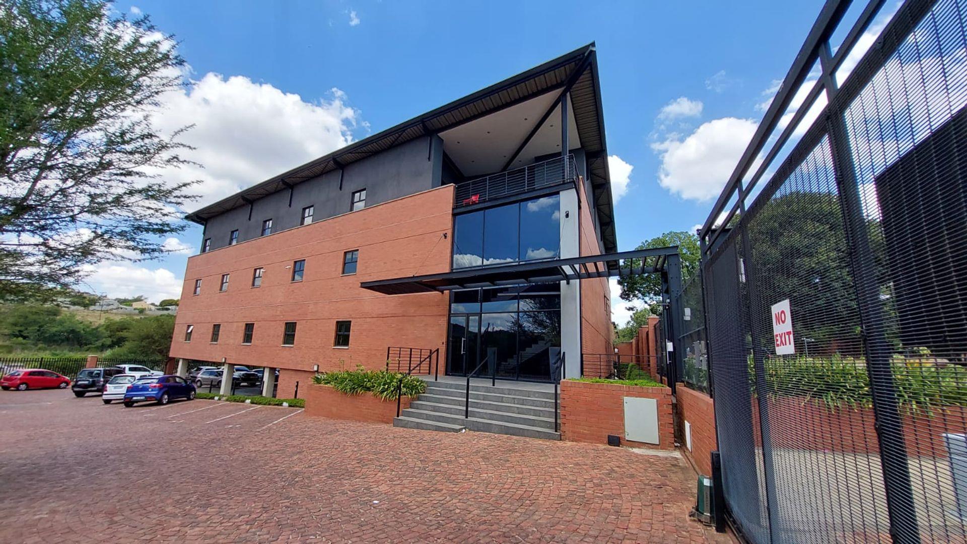 Commercial property to rent in Monument Park Unit Ff1 Sable House