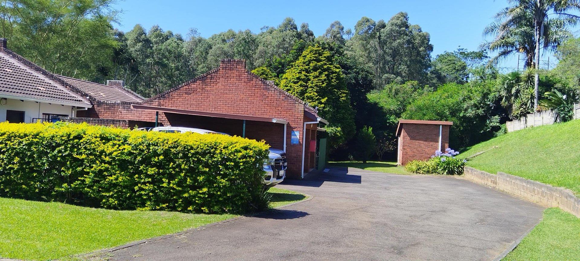 3 Bedroom Townhouse for sale in Prestbury P24114127949