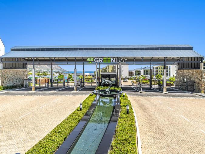 2 Bedroom Apartment / Flat to Rent in Gordons Bay Central