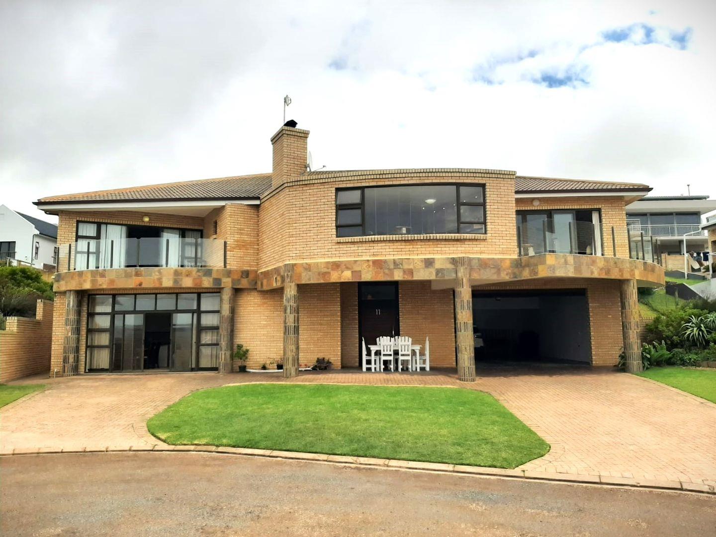 6 Bedroom House for sale in Jongensfontein P24114129173