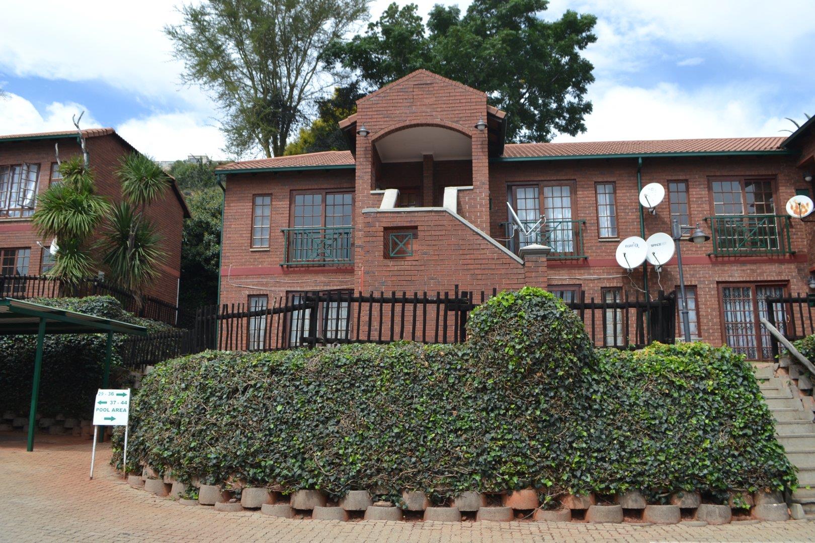 1 Bedroom Apartment / flat for sale in Constantia Kloof P24114133412