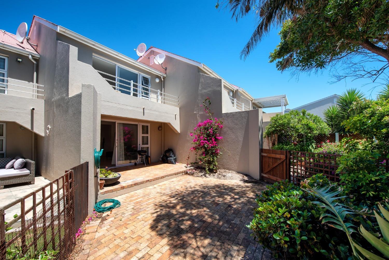 Woodbridge Island Property Property and houses for sale in Woodbridge Island