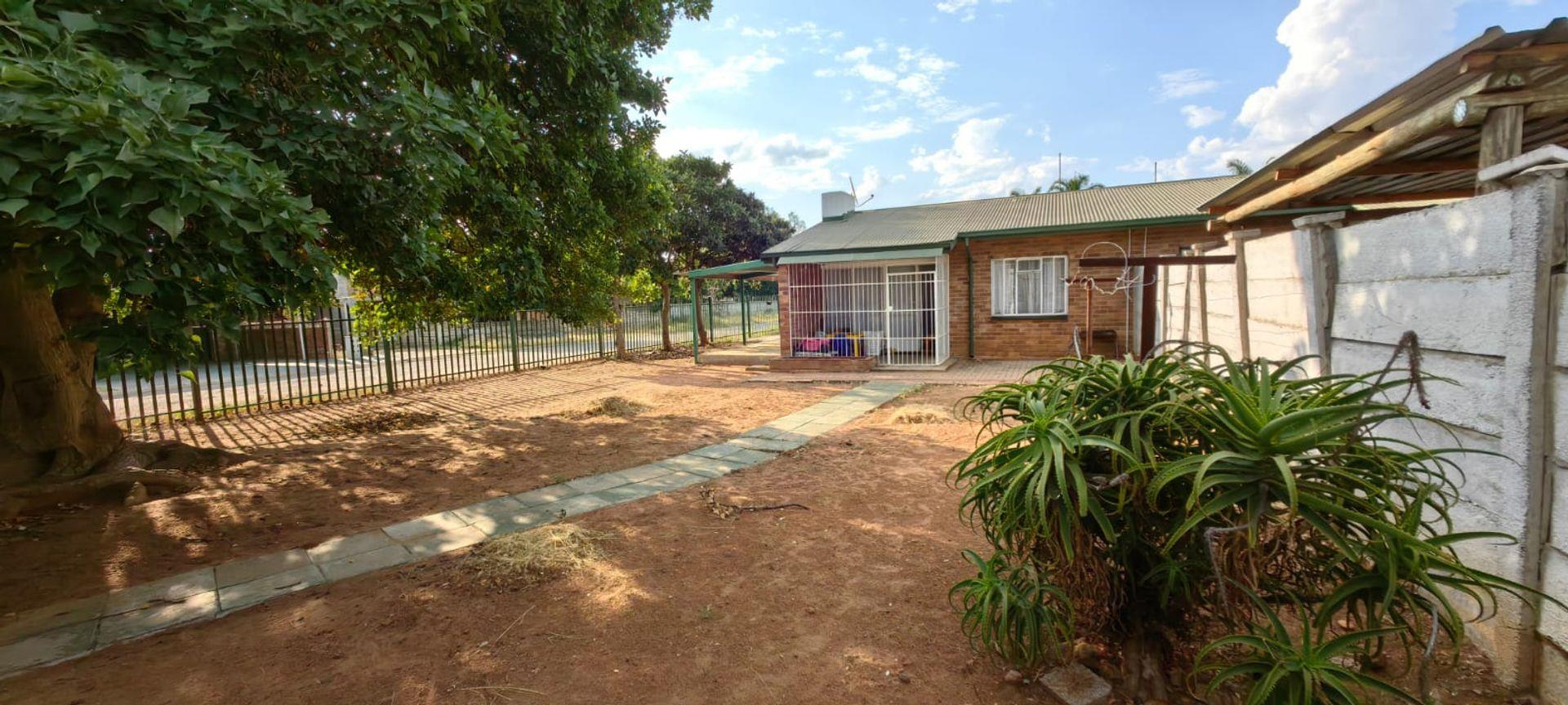 1 Bedroom House for sale in Annadale 54 Ladanna Street P24114134313