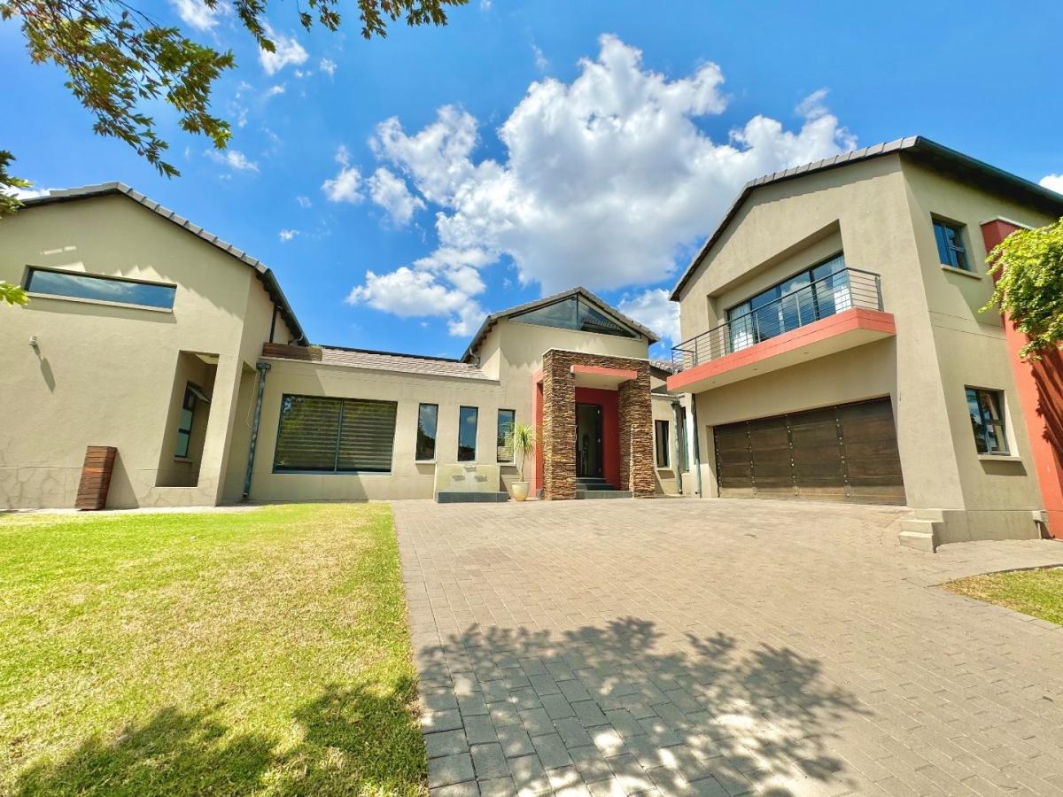 Copperleaf Estate Property Houses for sale in Copperleaf Estate