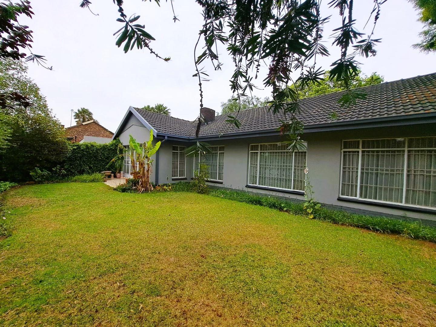 3 Bedroom House for sale in Arcon Park P24112426768