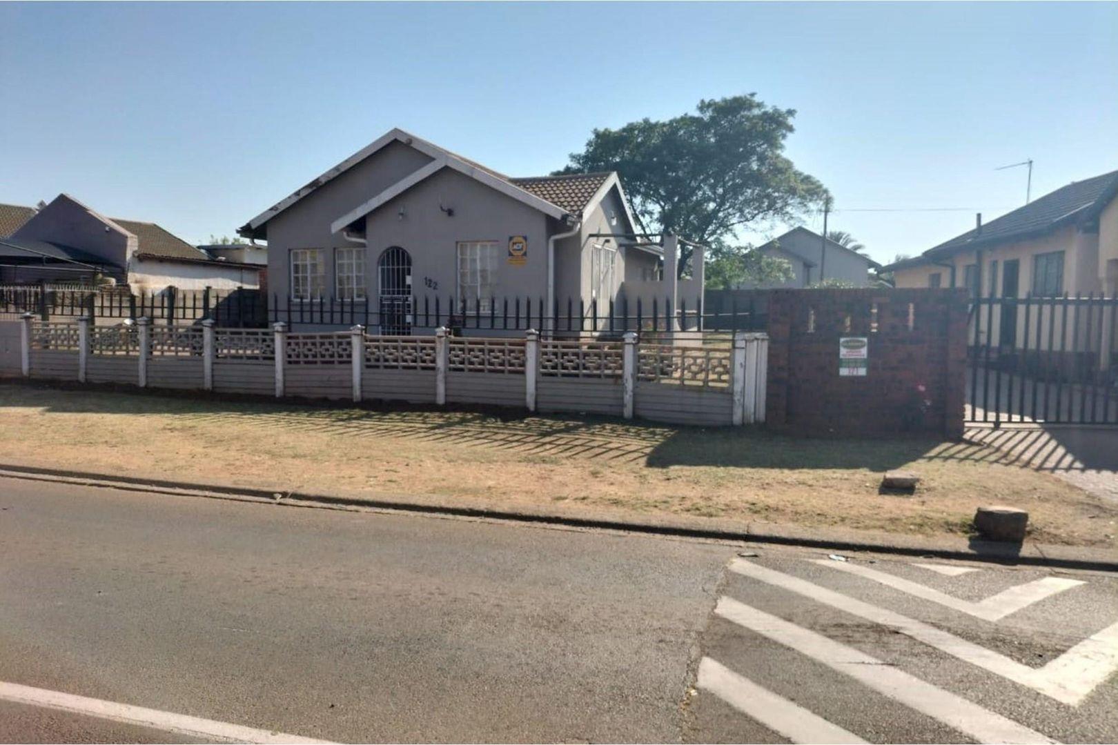 2 Bedroom House for sale in Zakariyya Park P24114135883