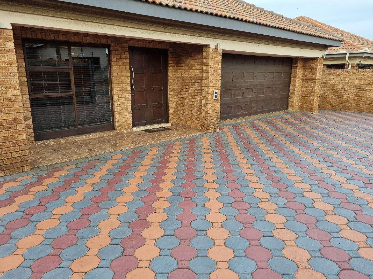 Aerorand Property Property and houses to rent in Aerorand