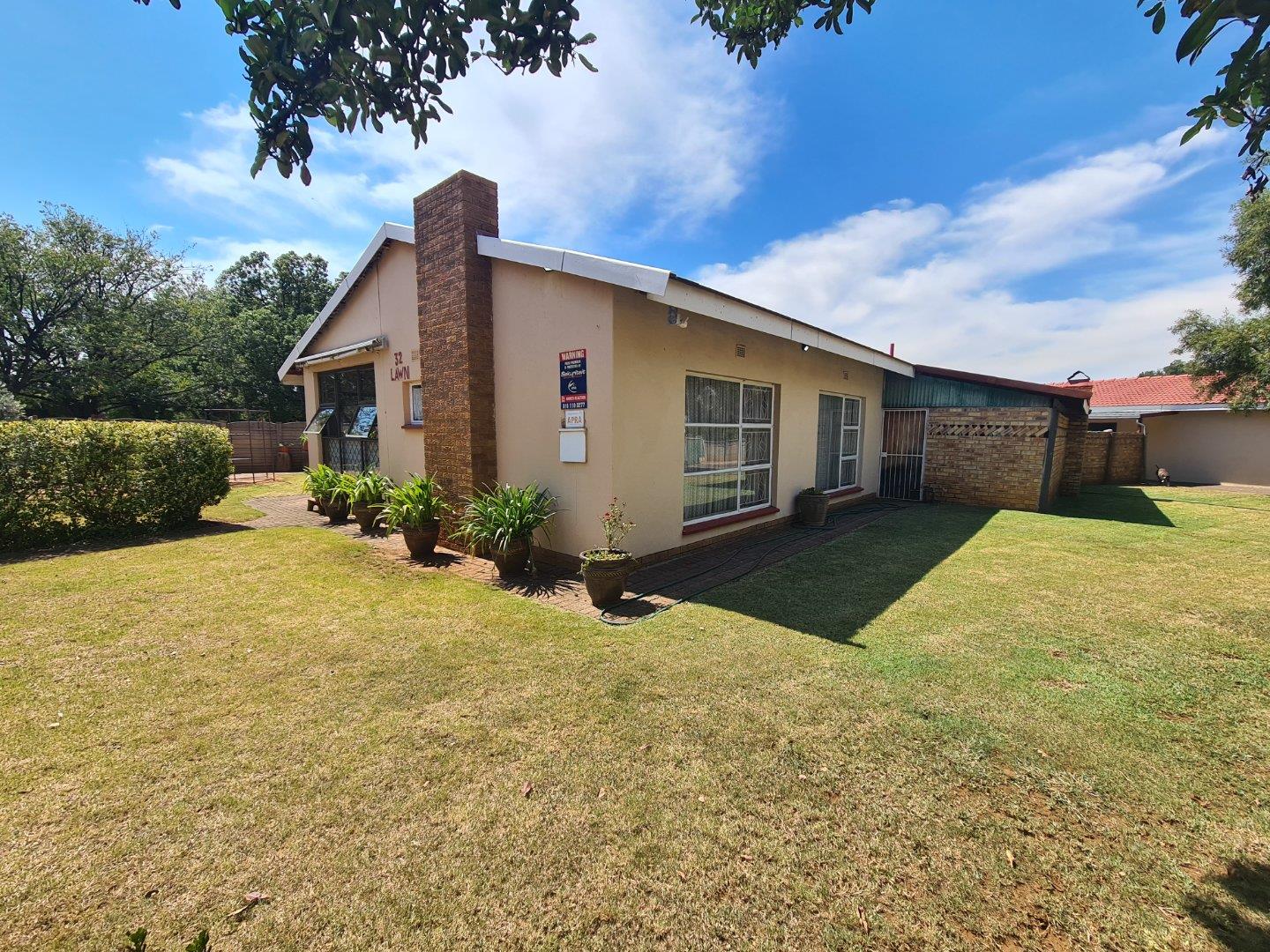 4 Bedroom House for sale in Arcon Park P24114136699