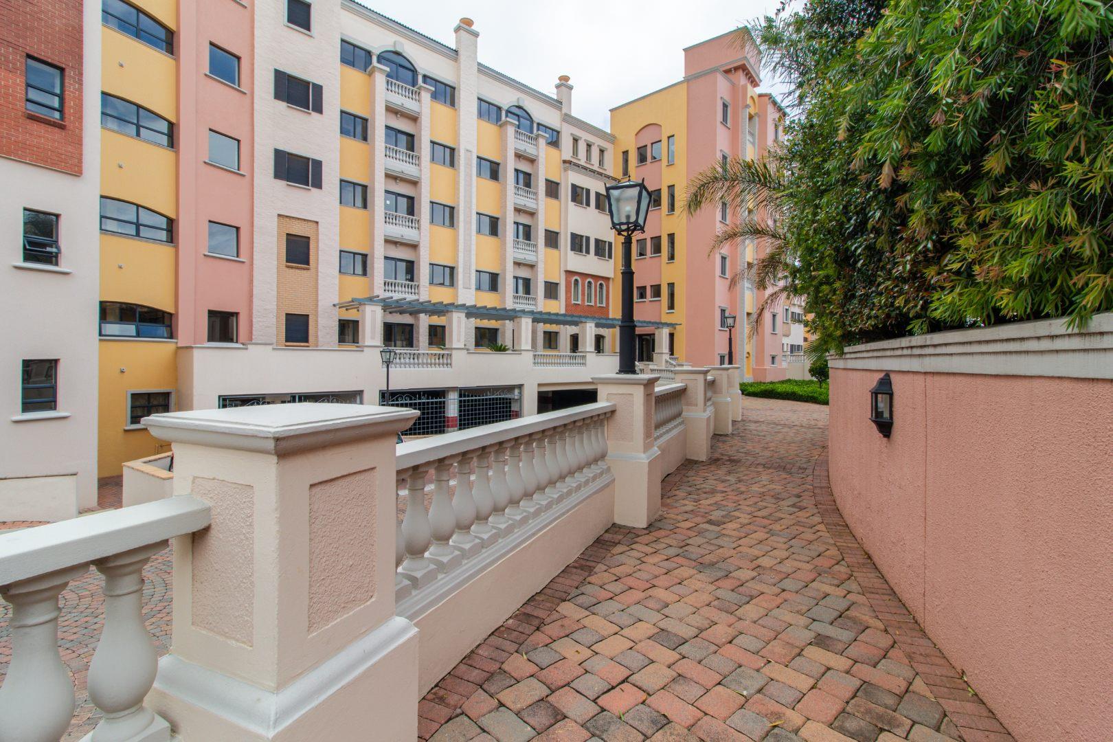 3 Bedroom Apartment / flat to rent in Bedfordview Villa Abrosia