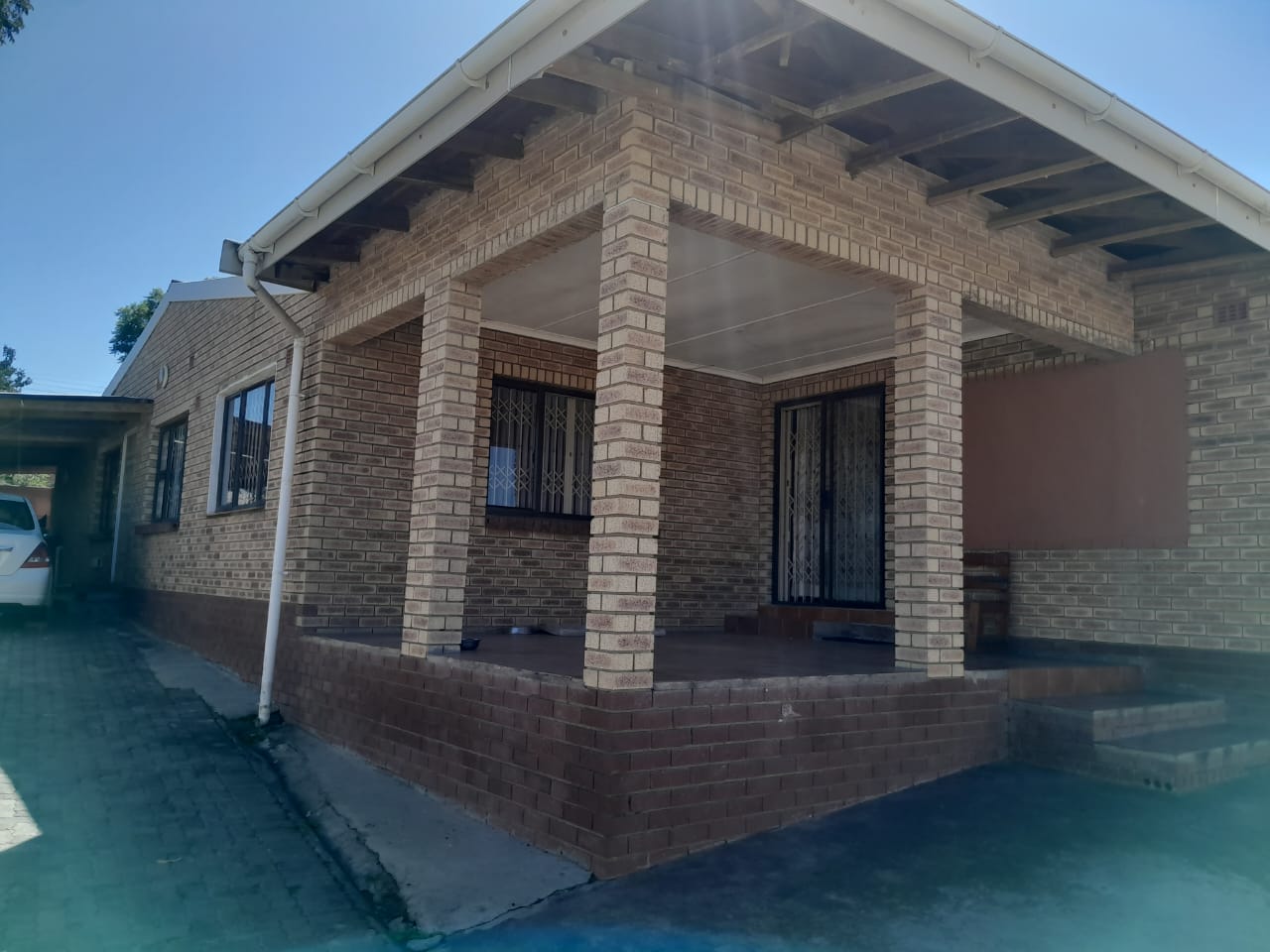 5 Bedroom House for sale in Mthatha P24114137046