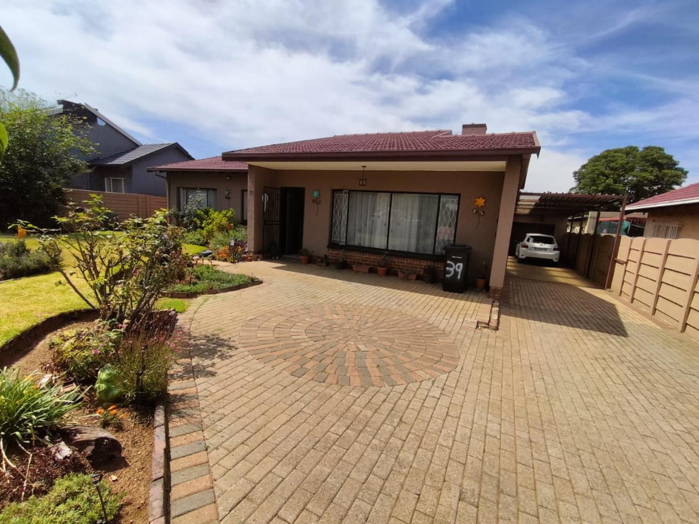 Dinwiddie Property Property and houses for sale in Dinwiddie