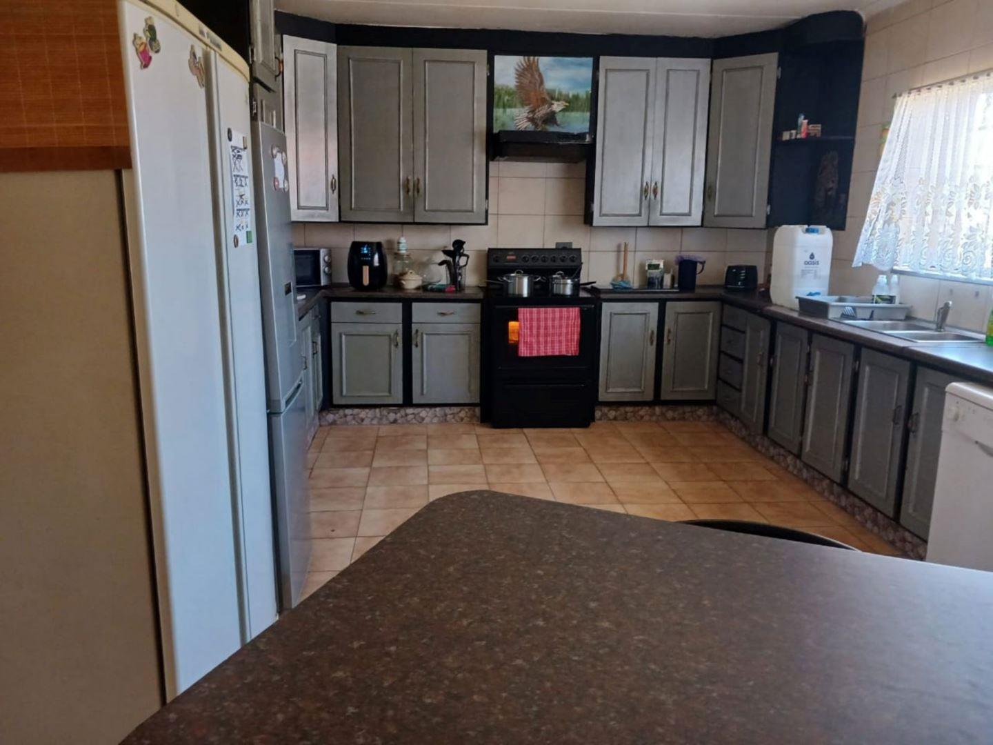 3 Bedroom House for sale in Reyno Ridge P24114140061