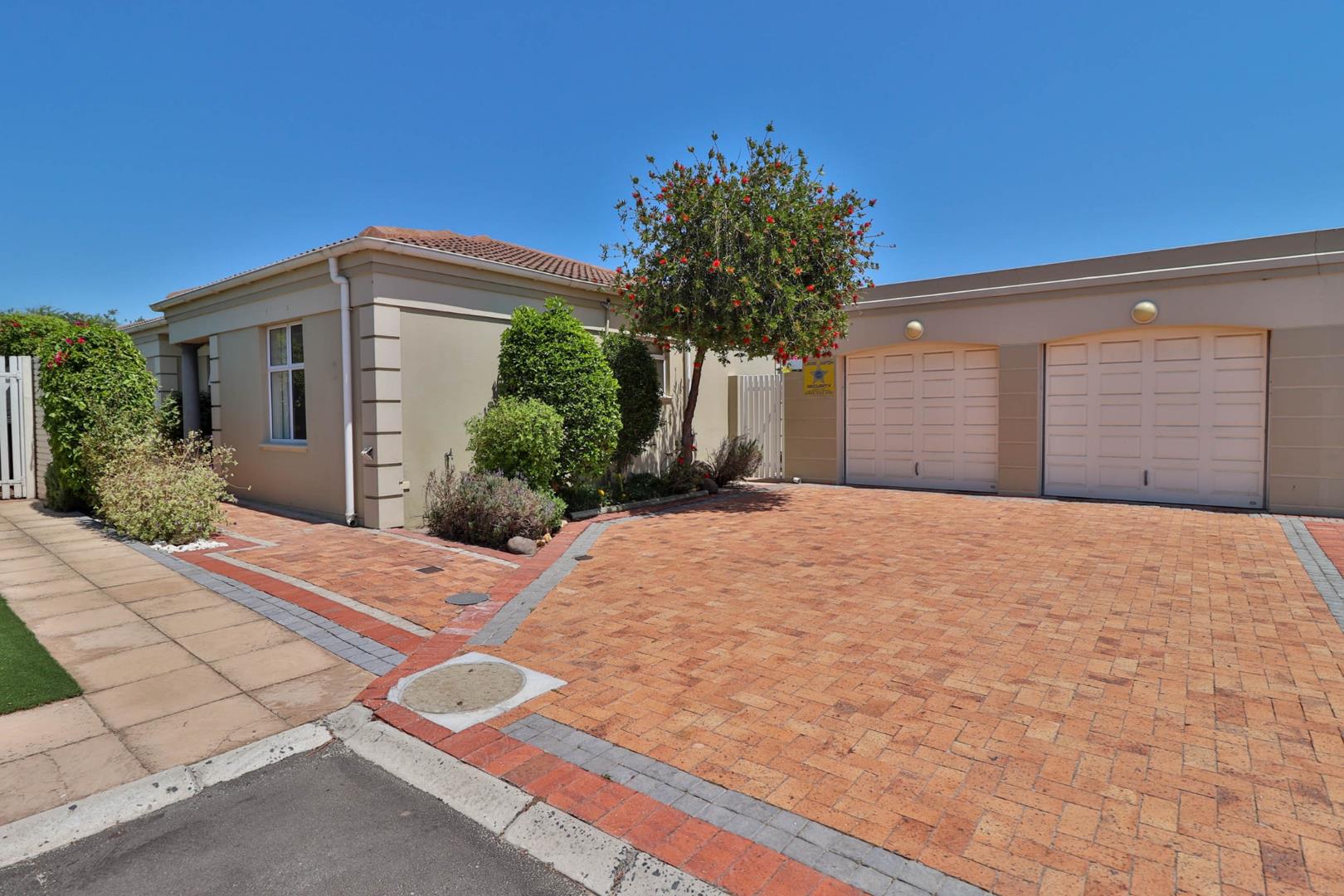 3 Bedroom House for sale in Royal Ascot P24113917468