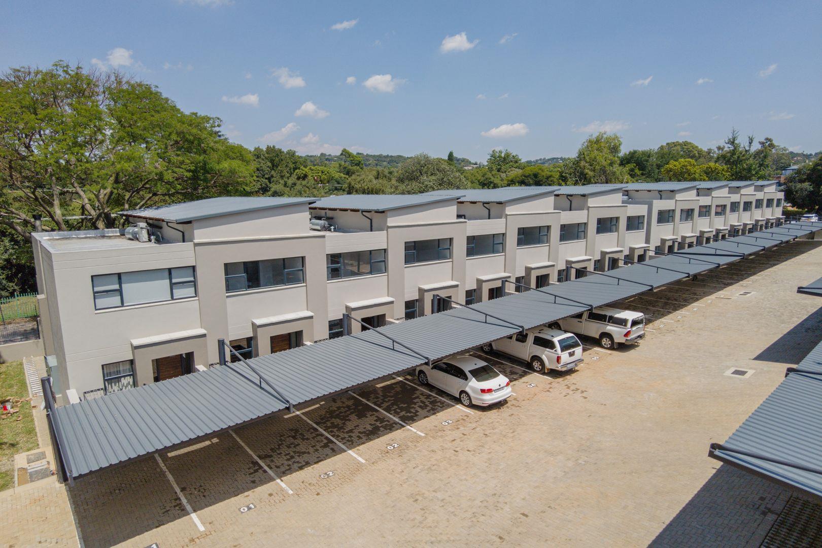 2 Bedroom Apartment / flat for sale in Menlo Park P24114140597