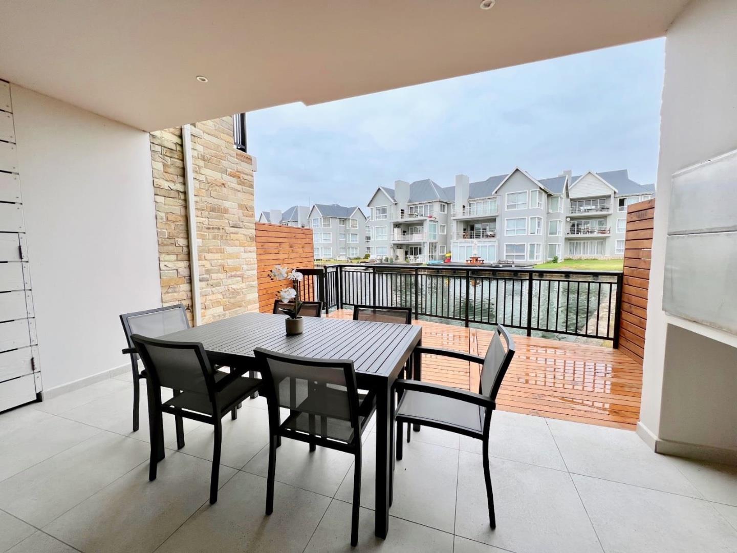 Apartments / flats to rent in Jeffreys Bay Jeffreys Bay Property