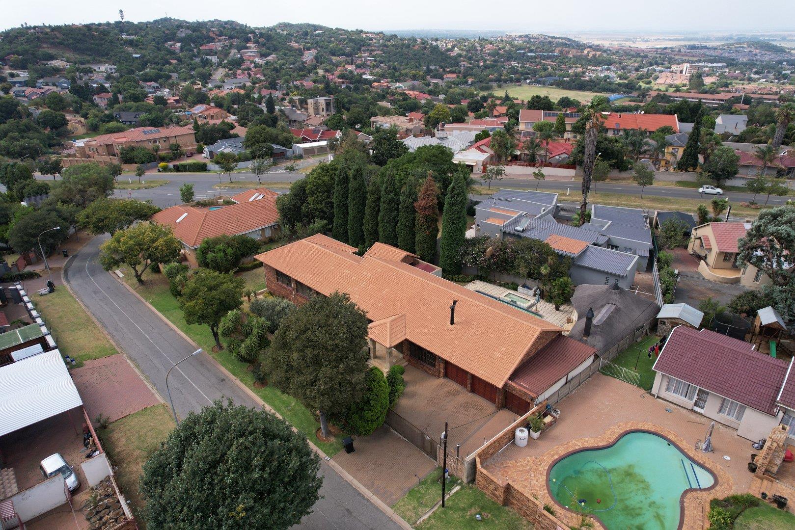 4 Bedroom House for sale in Glenvista 25 Elstree Avenue P24114140898