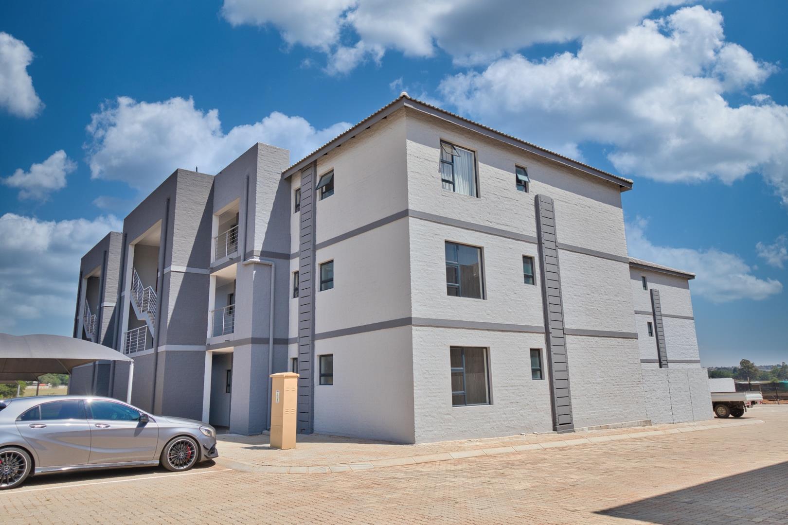 Apartments / flats for sale in Kempton Park Kempton Park Property