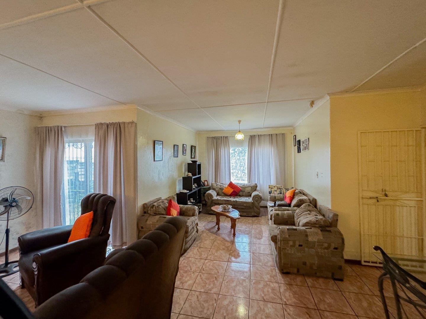 Pefferville Property Property and houses for sale in Pefferville