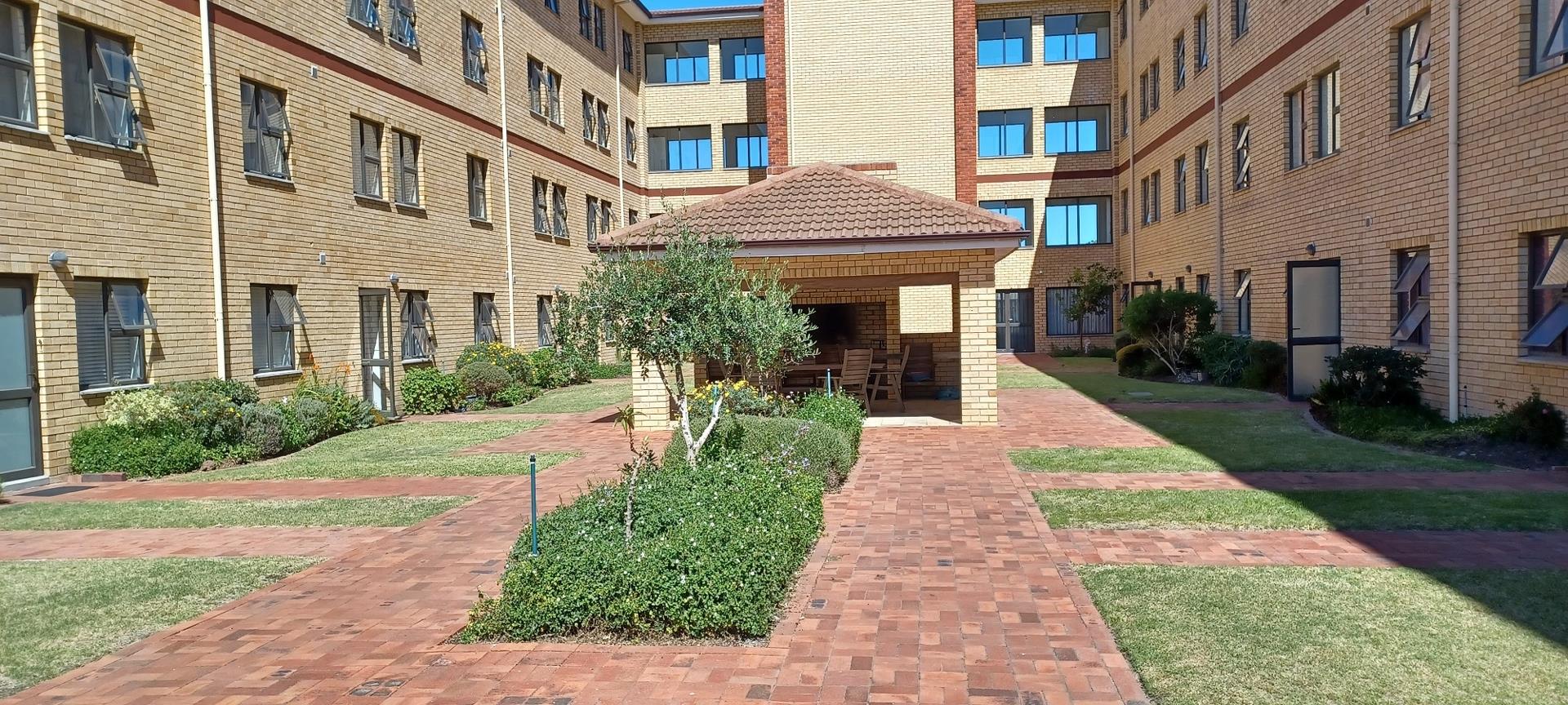 Apartments / flats for sale in Goodwood Goodwood Property