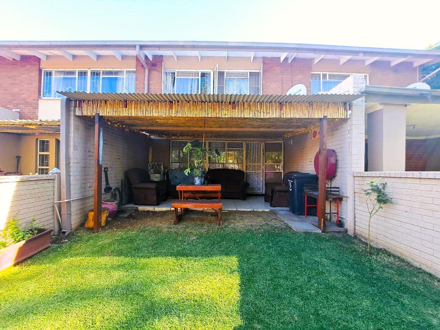 2 Bedroom Townhouse for sale in Three Rivers Proper P24113881482