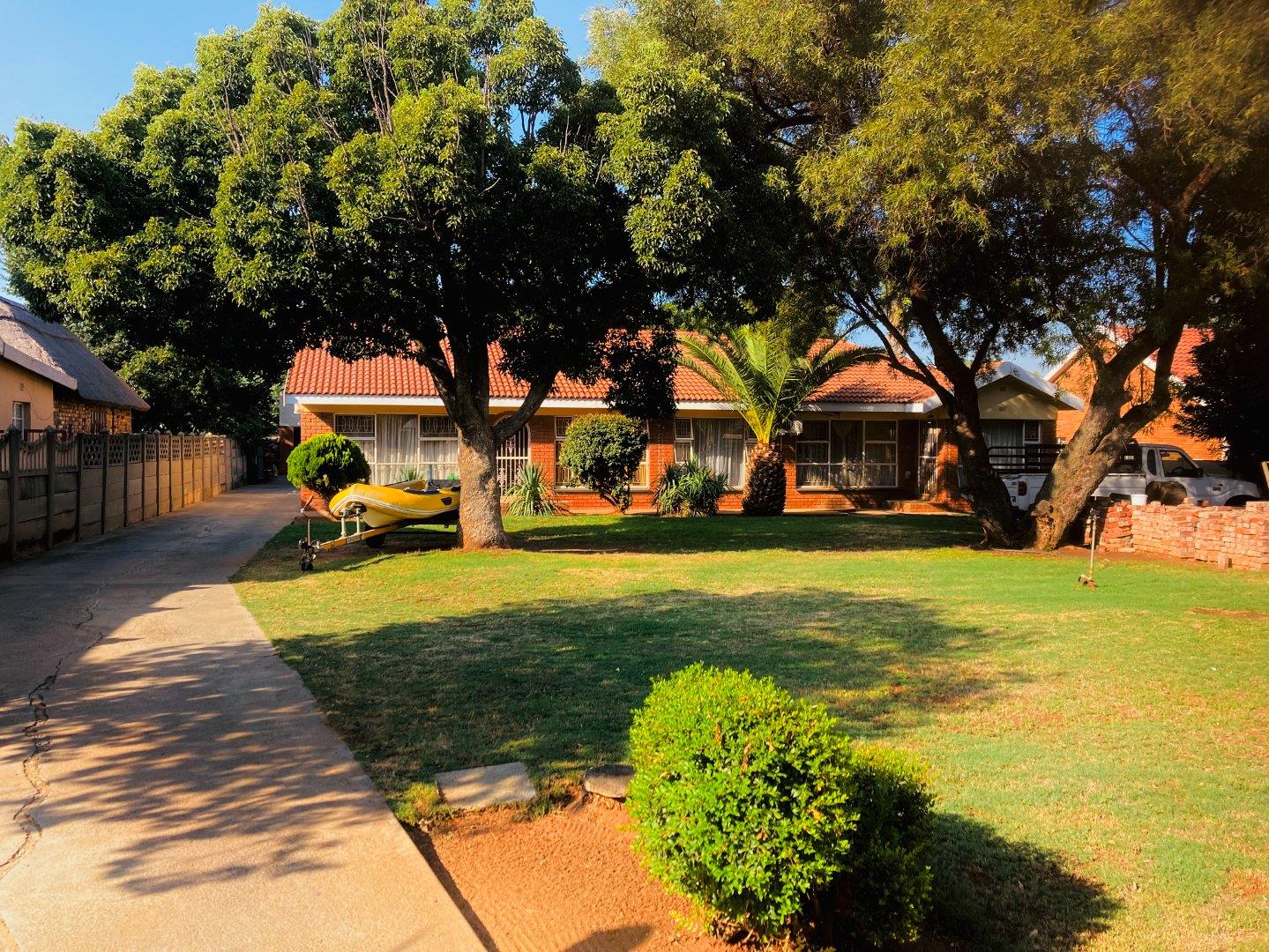 3 Bedroom House for sale in Virginia Central P24114144927