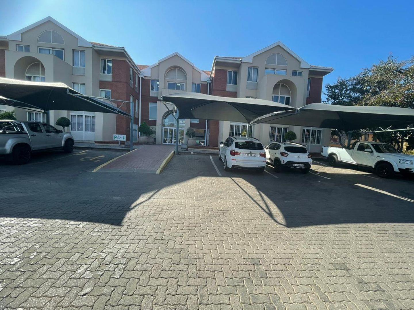 Commercial property to rent in Ferndale 2nd Floor Holiday House, 154