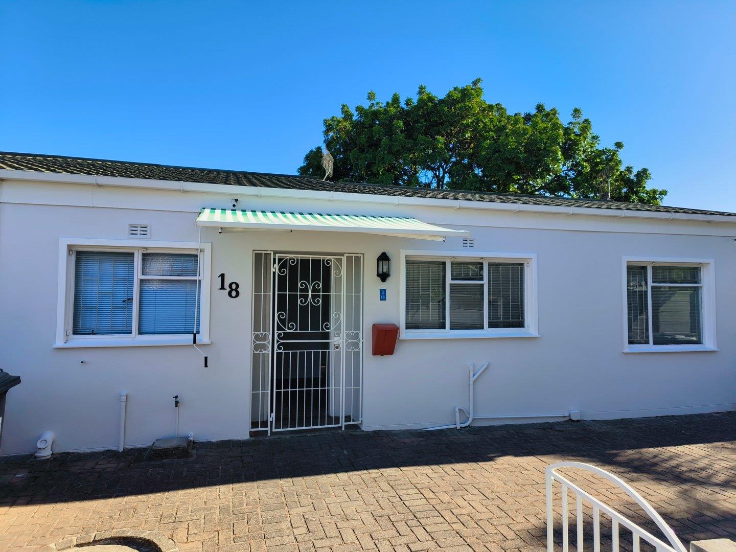 2 Bedroom House for sale in Groenvallei P24114146140