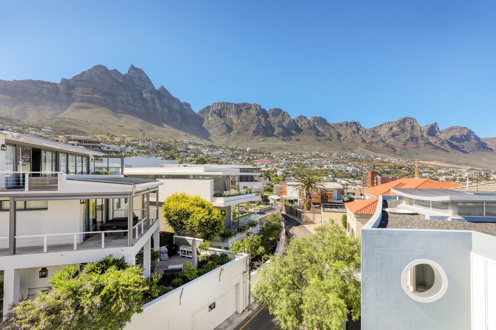 3 Bedroom House for sale in Camps Bay 2 Strathmore Road P24114148597