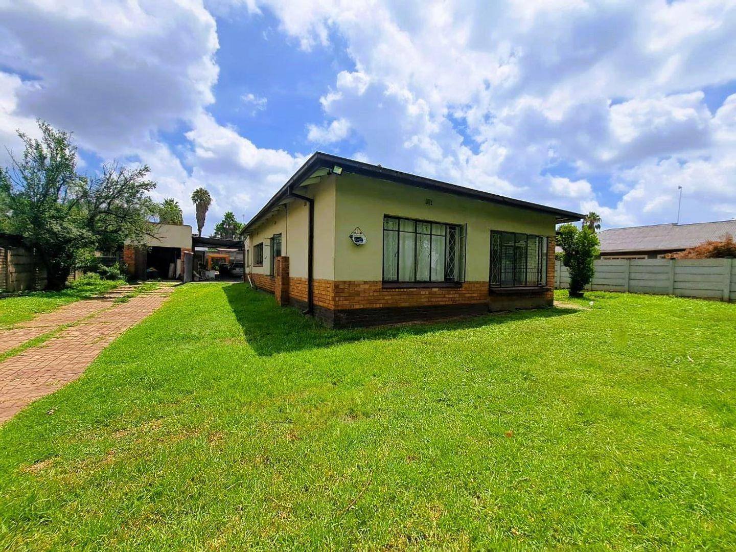 3 Bedroom House for sale in Duncanville P24113840798