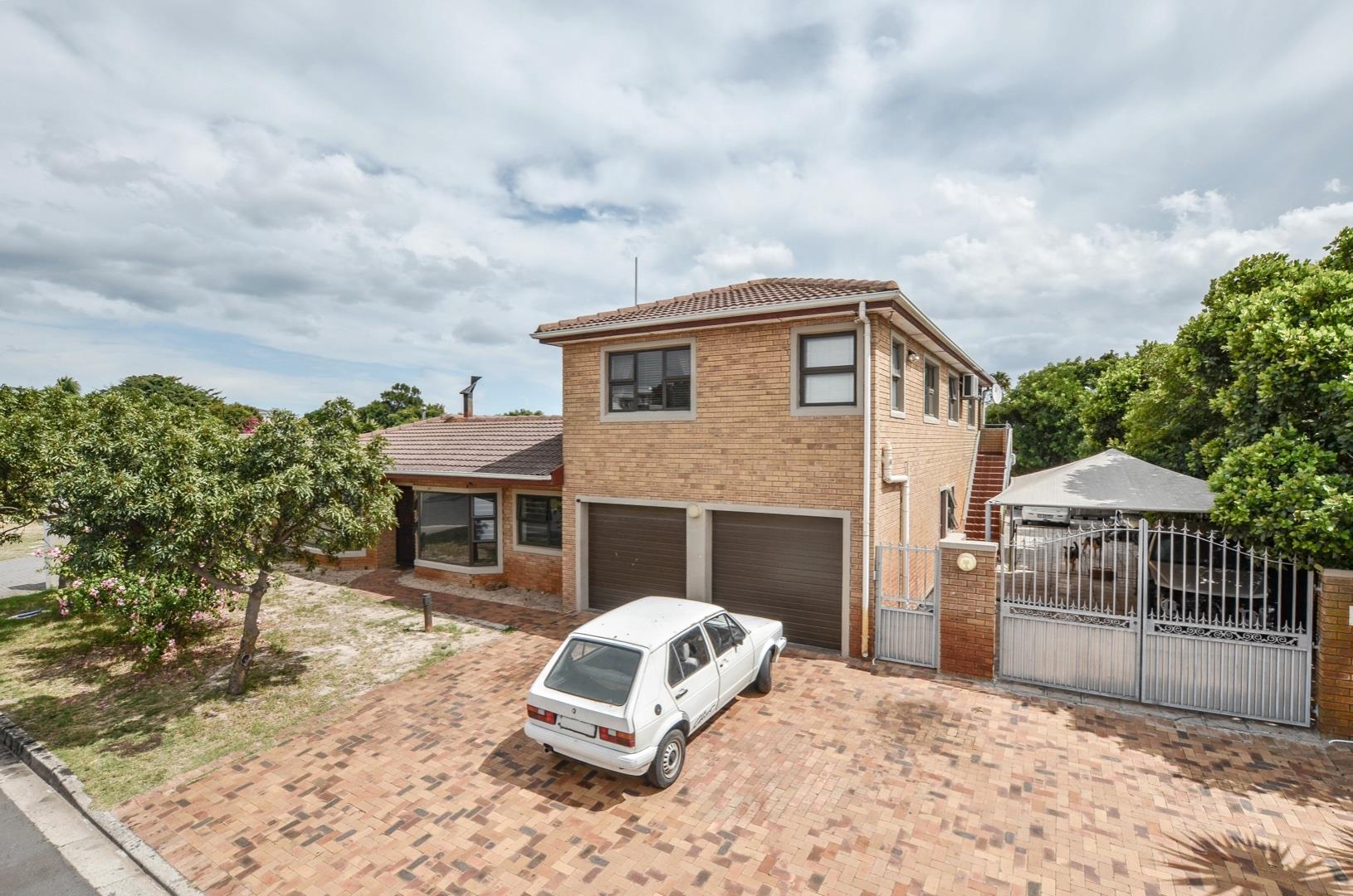 9 Bedroom House for sale in Milnerton Ridge P24114149695