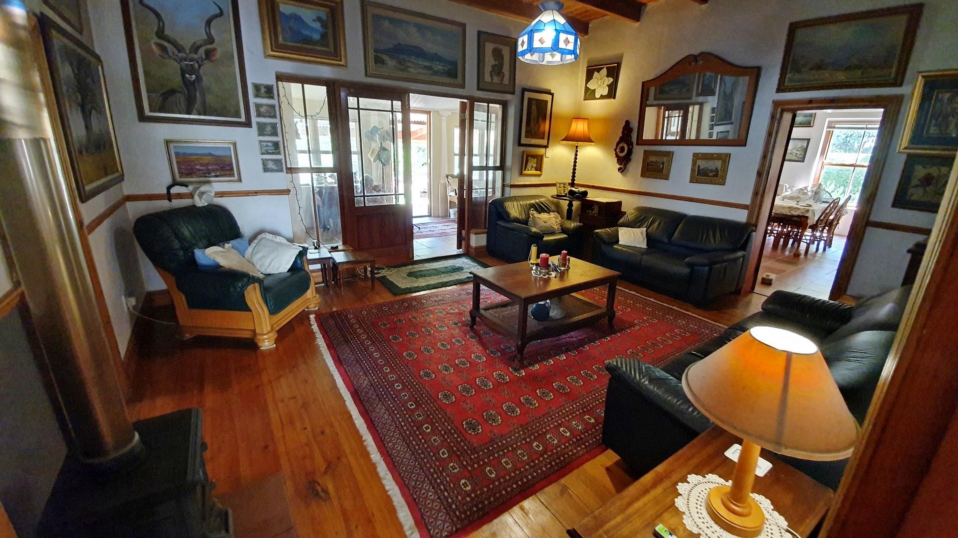 4 Bedroom House for sale in Montagu P24114149824