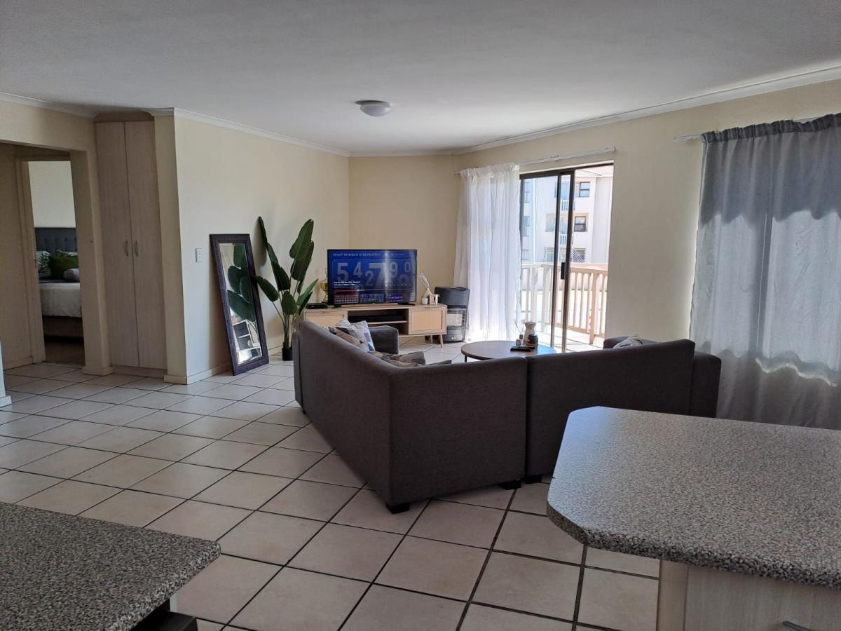 2 Bedroom Apartment / flat for sale in Parklands 95 Wood Drive P24