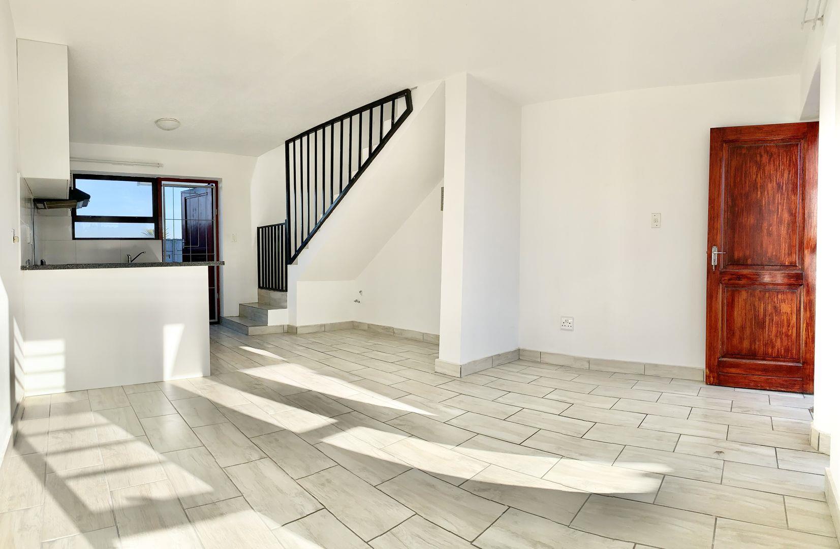 2 Bedroom Townhouse for sale in Oakglen 28 Platinum Place, 28