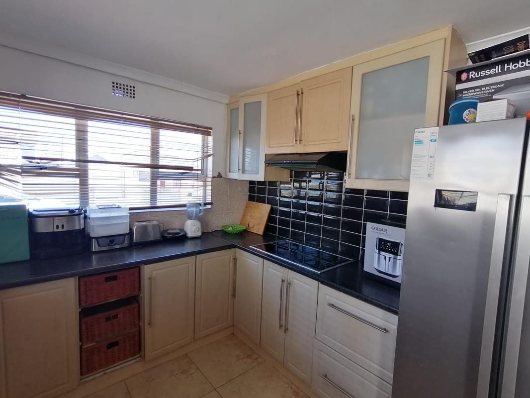 2 Bedroom House for sale in Highbury Park P24114152344