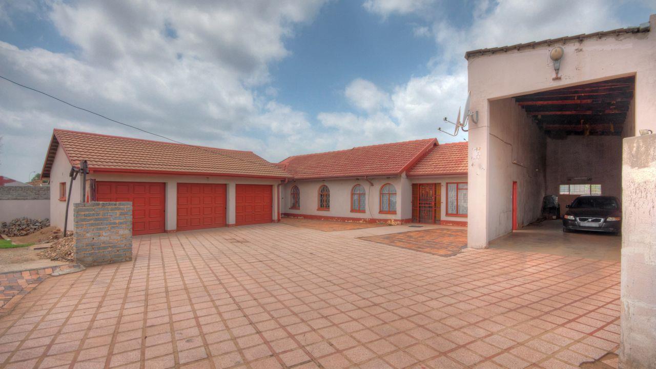 5 Bedroom House for sale in Ennerdale 38 Ulysses Crescent P24114153684