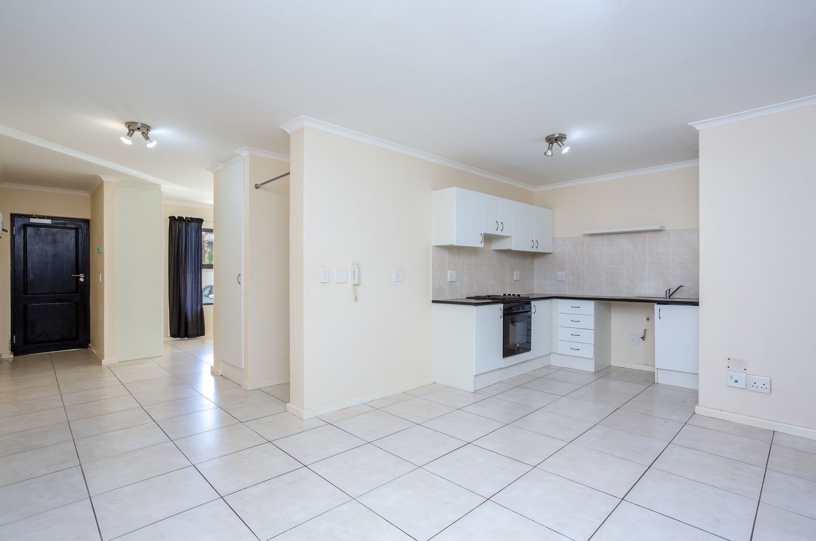 1 Bedroom Apartment / flat for sale in Rondebosch Village P24114154566