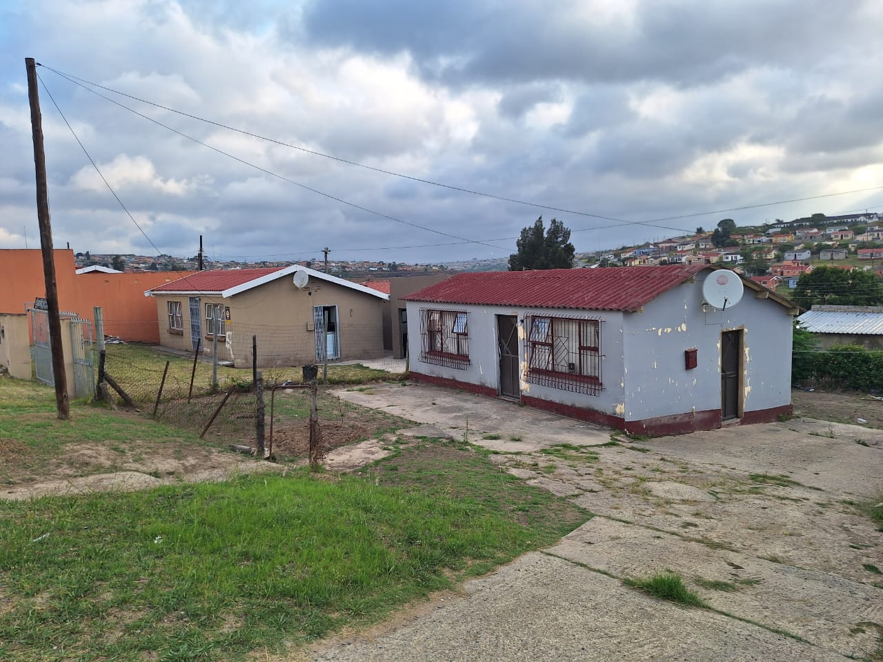 2 Bedroom House for sale in Mdantsane Nu 11 P24114156241