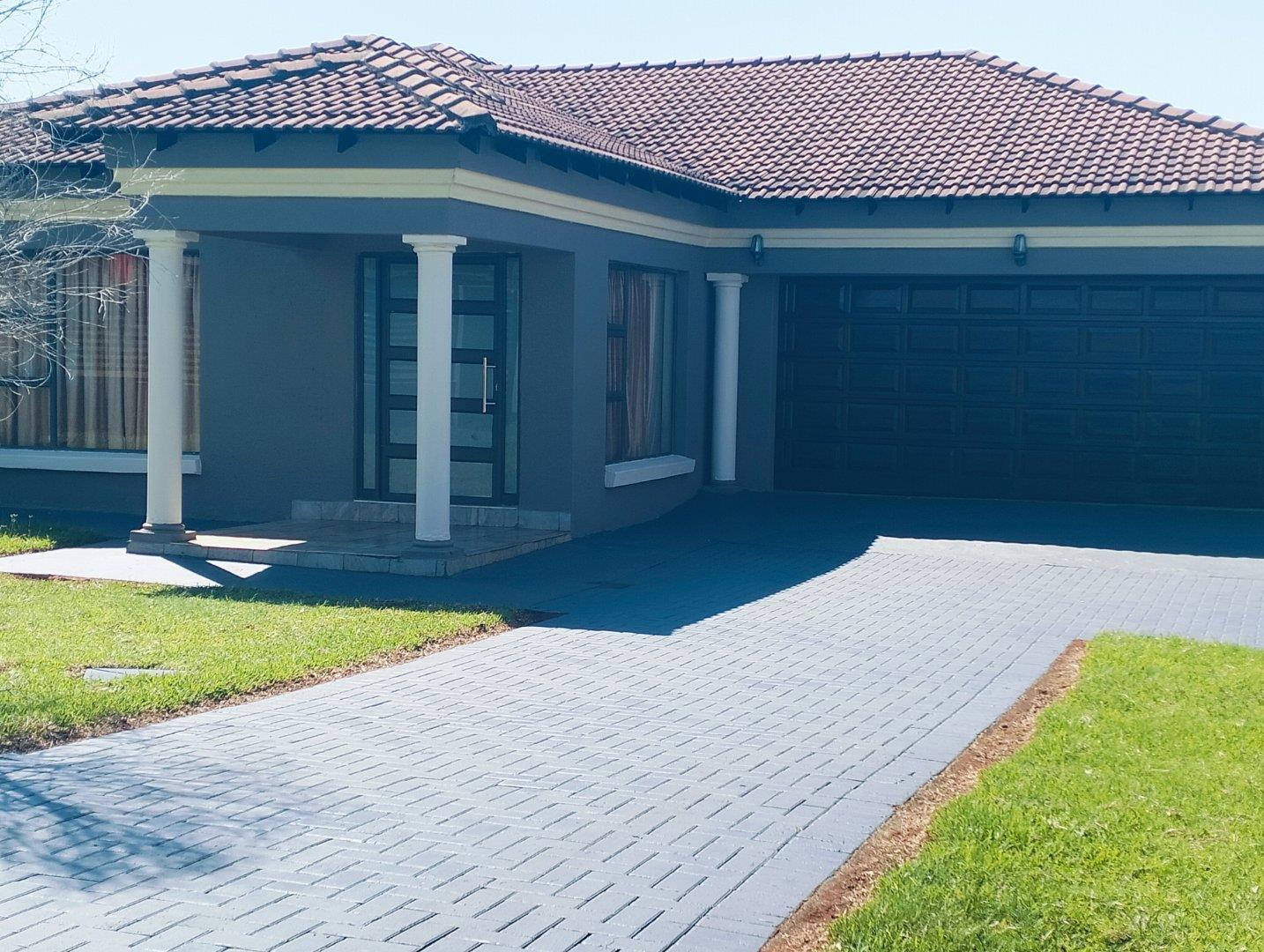 3 Bedroom House for sale in Aquapark 4519 Hammerkop, Riverside Estate