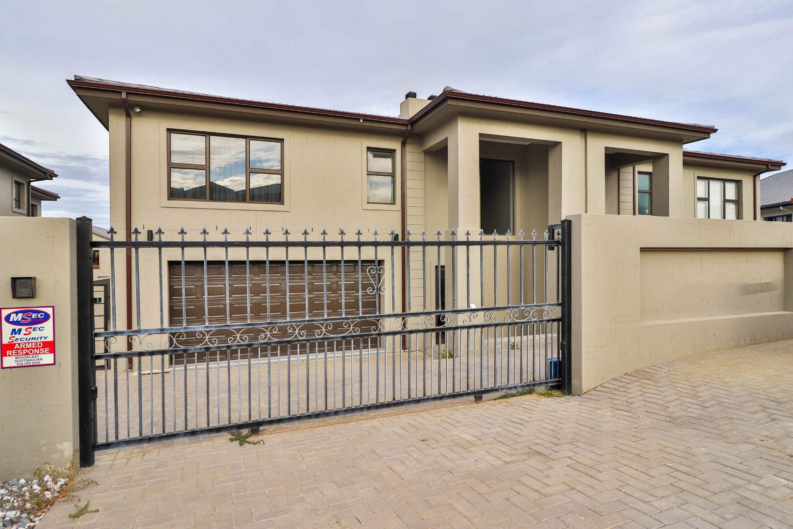 Bayview, Hartenbos Property Houses for sale in Bayview, Hartenbos