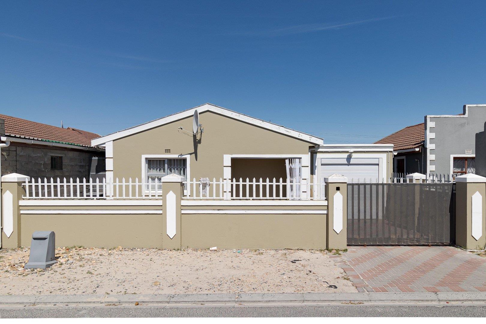 Brentwood Park, Blue Downs Property Property and houses for sale in