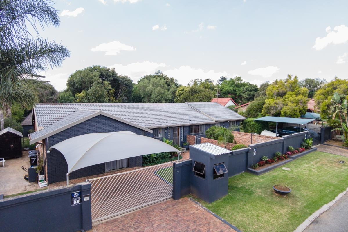 Meadowbrook Property Property and houses for sale in Meadowbrook