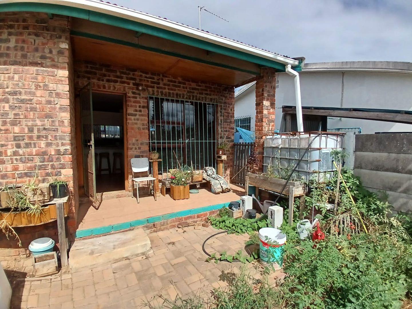 Property and houses to rent in Despatch Despatch Property