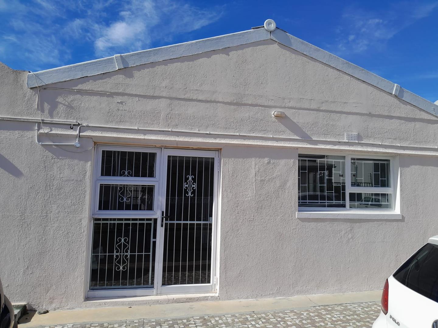 Wynberg, Cape Town Property Apartments / flats to rent in Wynberg
