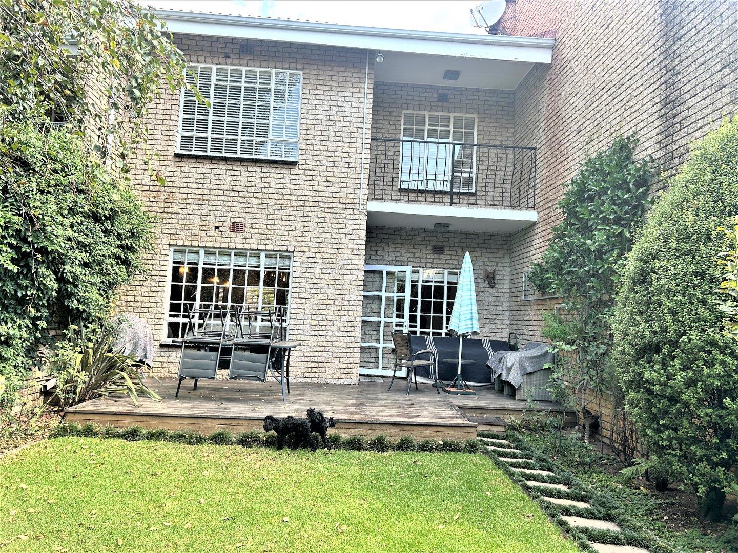 Hyde Park, Sandton Property Townhouses to rent in Hyde Park, Sandton
