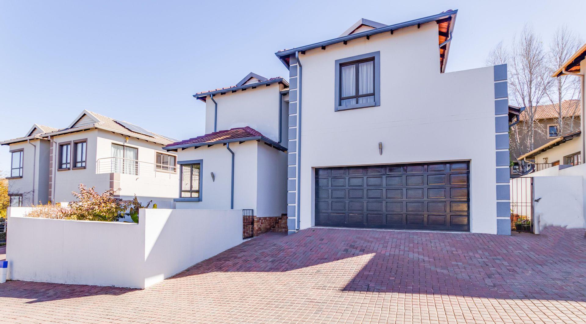 5 Bedroom House to rent in Kyalami Glen Estate P24113824112
