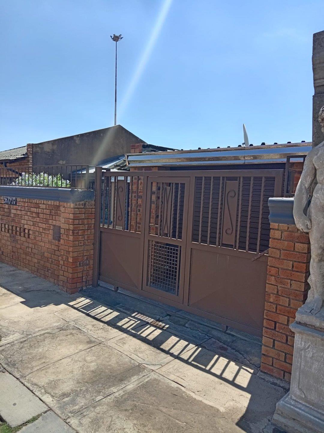 House for sale in Zola P24114130534