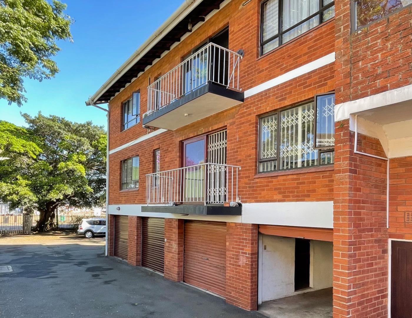 3 Bedroom Apartment / flat for sale in Essenwood 3 Ss Etoneast, 570